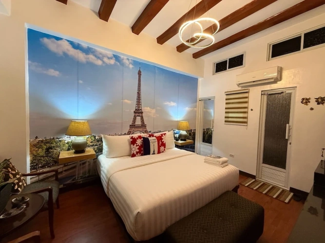 Deluxe Studio