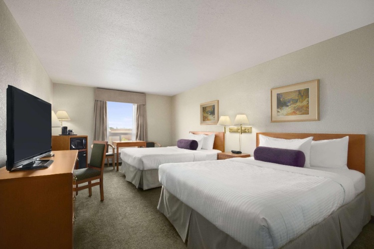 Quadruple room