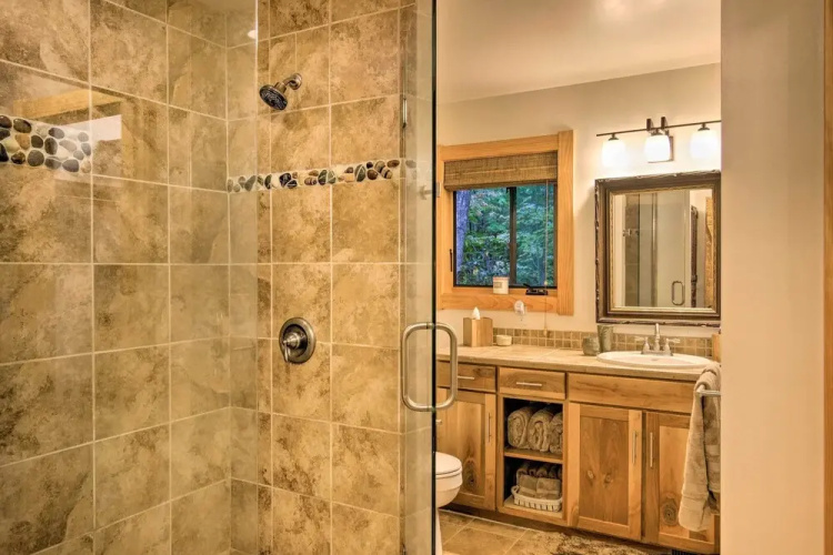Peaceful Stony Point Getaway w/ Hot Tub & Views!