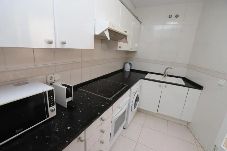 2 Bedrooms Apartment with sea view