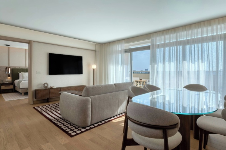 1 Bedroom Suite with balcony