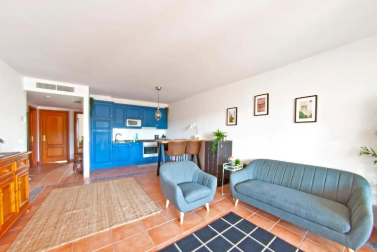 Apartamento en complejo con piscina