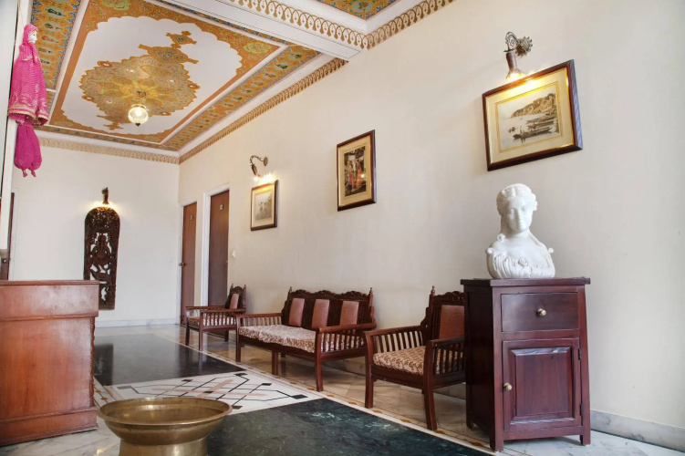 Anuraag Villa