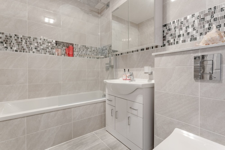2 Bedroom Kilburn Flat