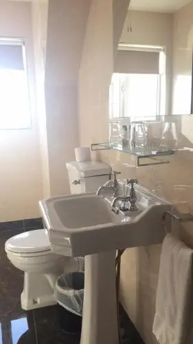 Lehinch Lodge - Guest House