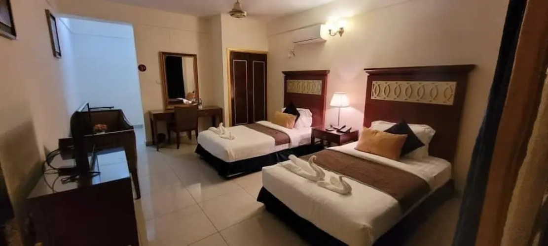 Ras Dika Hotel