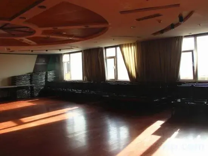 Nongjun Hotel