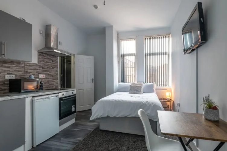 Immaculate 1-bed Studio1 in Coventry