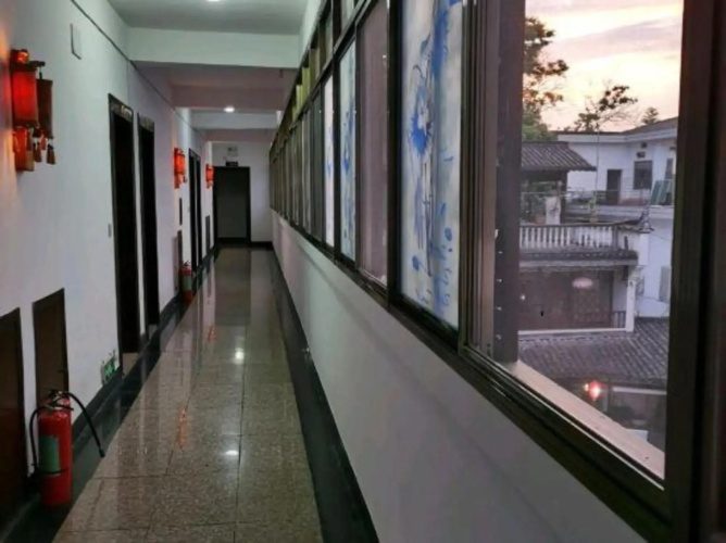 Qinghua Hostel