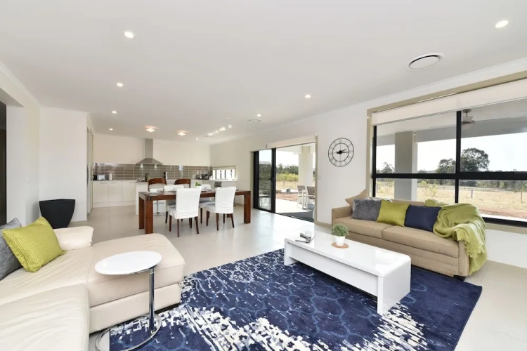 4 Bedrooms Deluxe Cottage