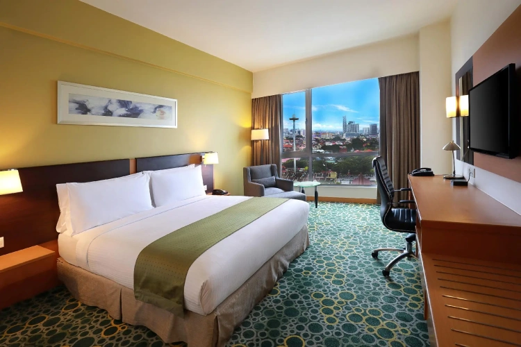 Standard Double room with city view