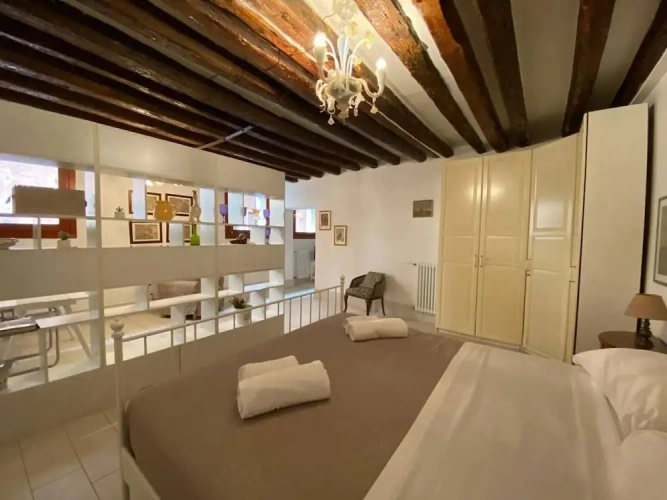 Deluxe Triple room with canal view