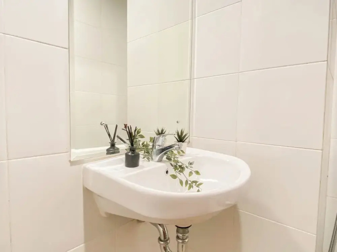 Basic Look 1 Br At Vittoria Residence Apartment