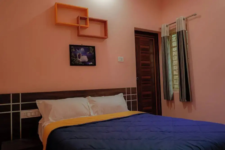 Aikkara Cottages