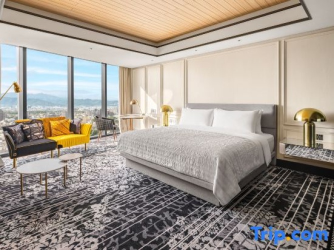 Classic Quadruple room