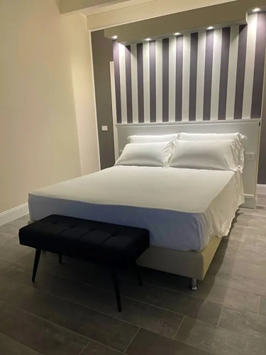 18 Dante Luxury Suites