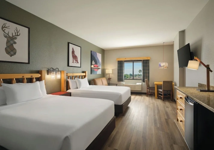 Quadruple Suite