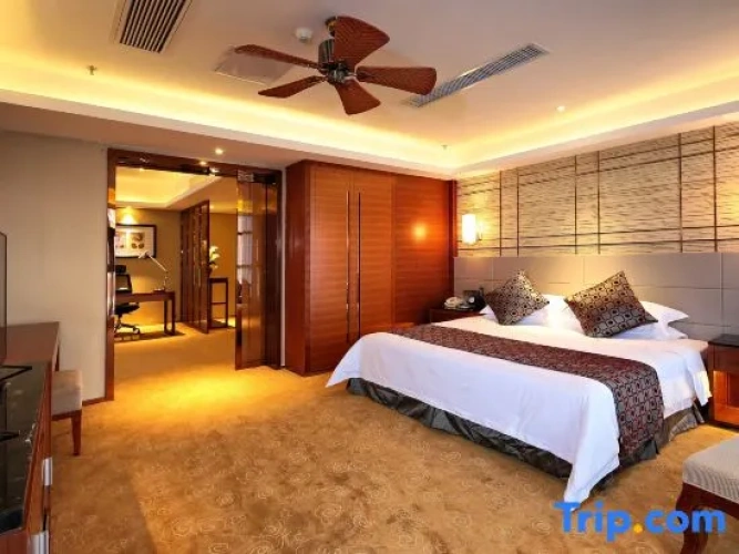 Deluxe Double Family Suite with sea view