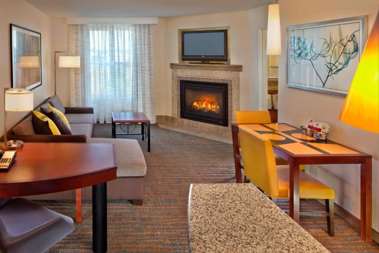 1 Bedroom Suite