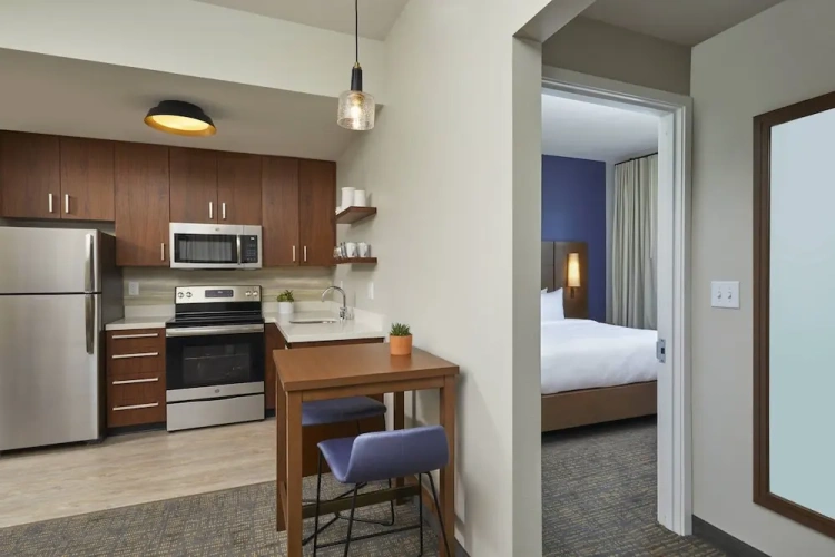 1 Bedroom Suite