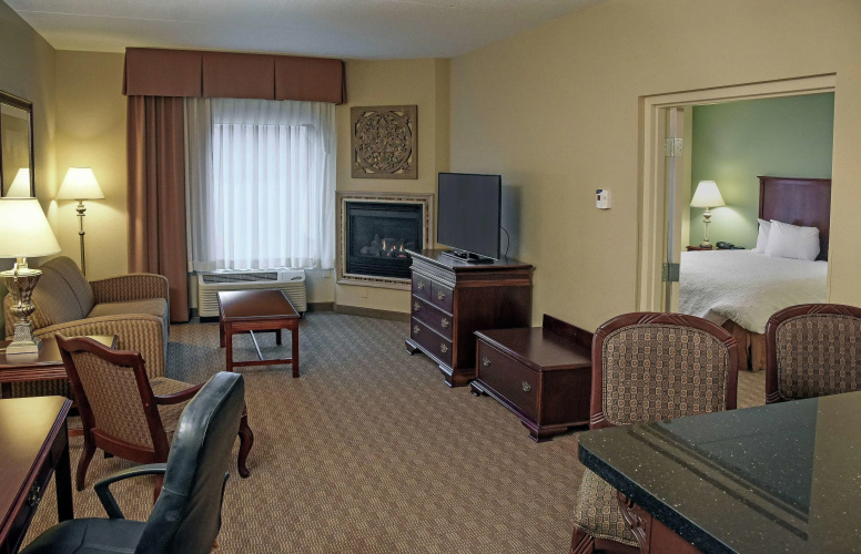 Hampton Inn & Suites Youngstown-Canfield