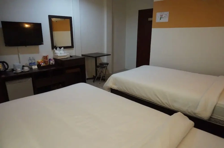 Standard Twin room with balcony