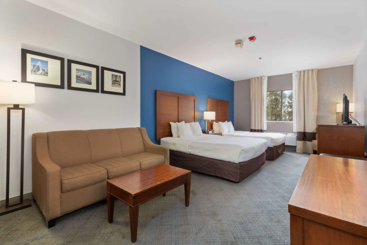 Quadruple Suite