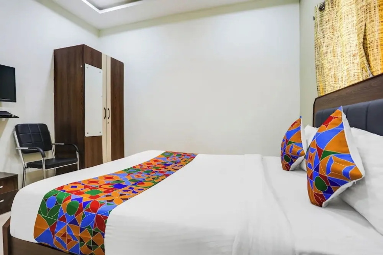 Hotel Johar Inn