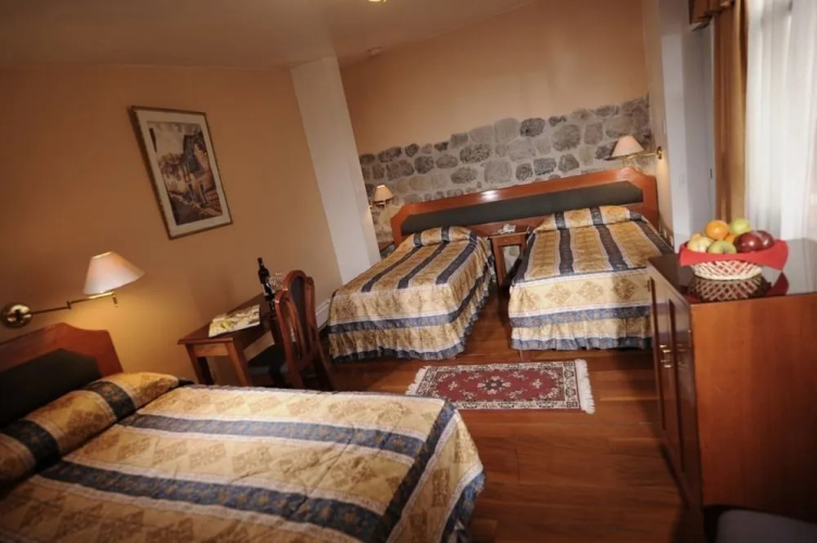Del Prado Inn