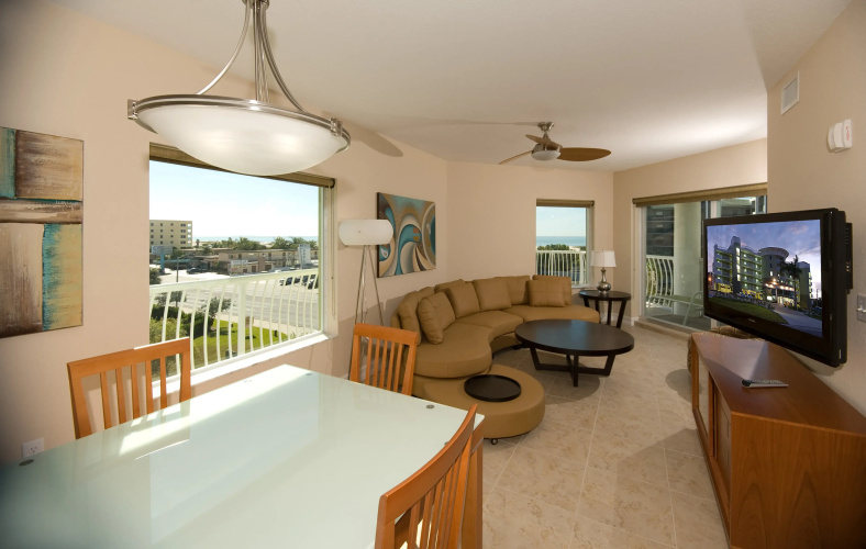 Crystal Palms Beach Resort