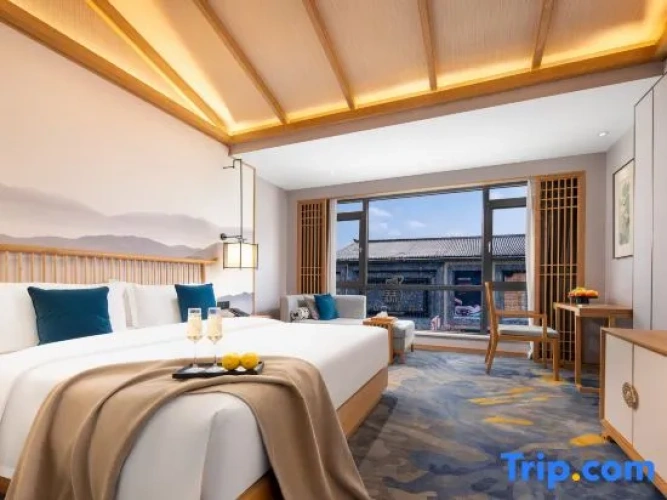 Deluxe Double room with garden view