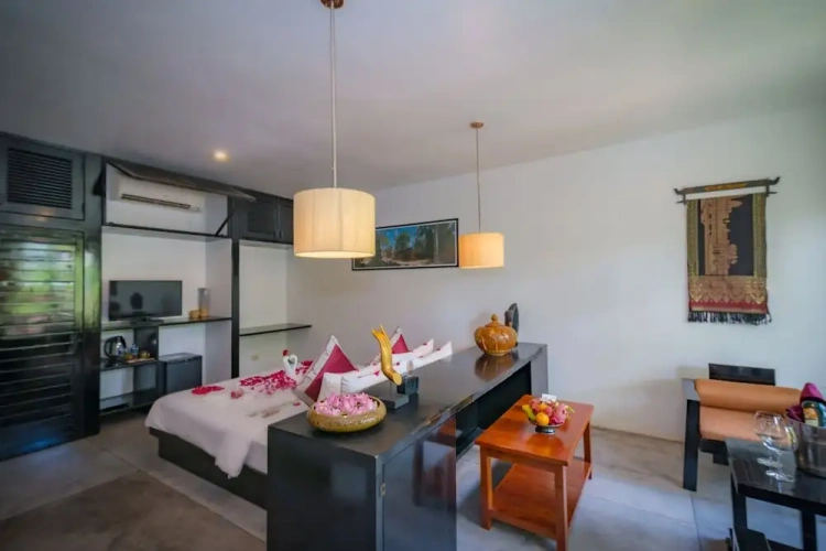 Suite with balcony and with view
