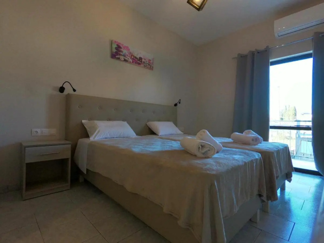 Dionisos Apartments