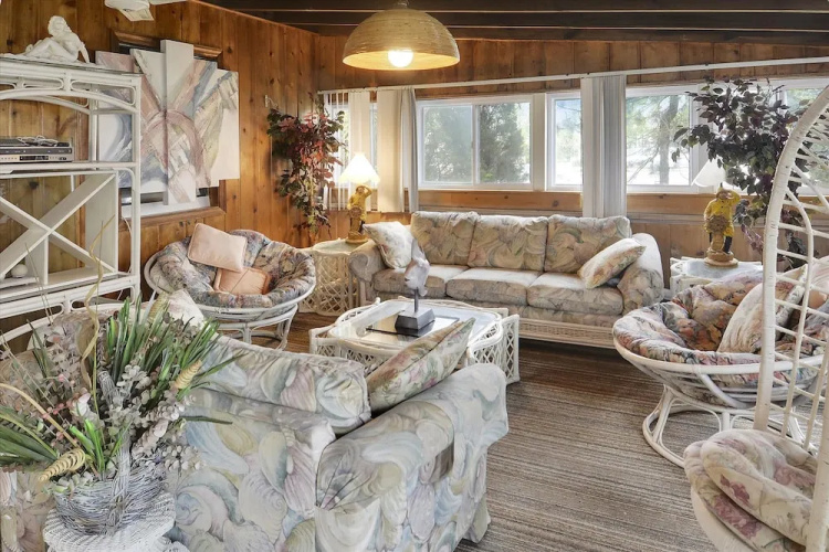 39 Beach Avenue by Long & Foster
