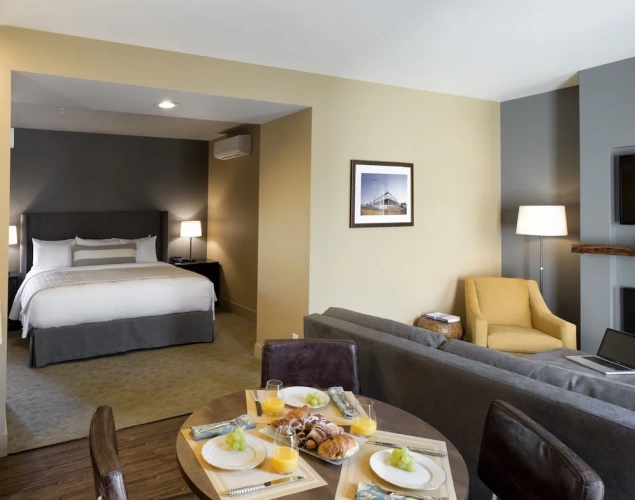 Double Suite