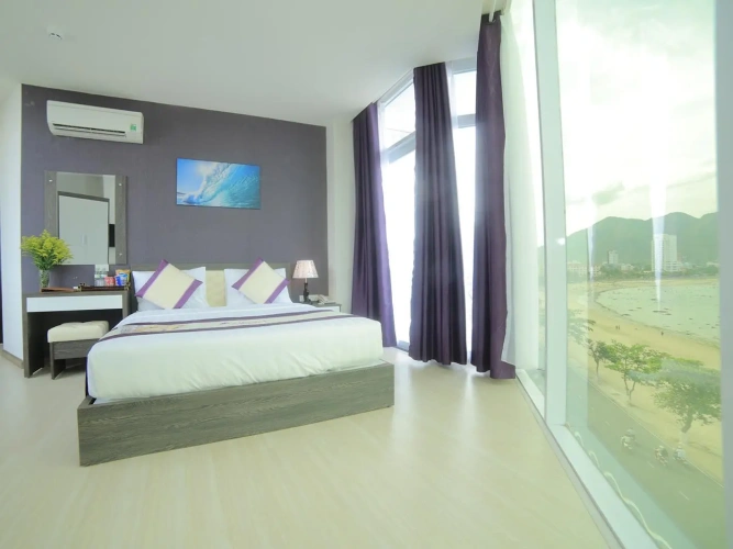 Deluxe room with balcony and with sea view