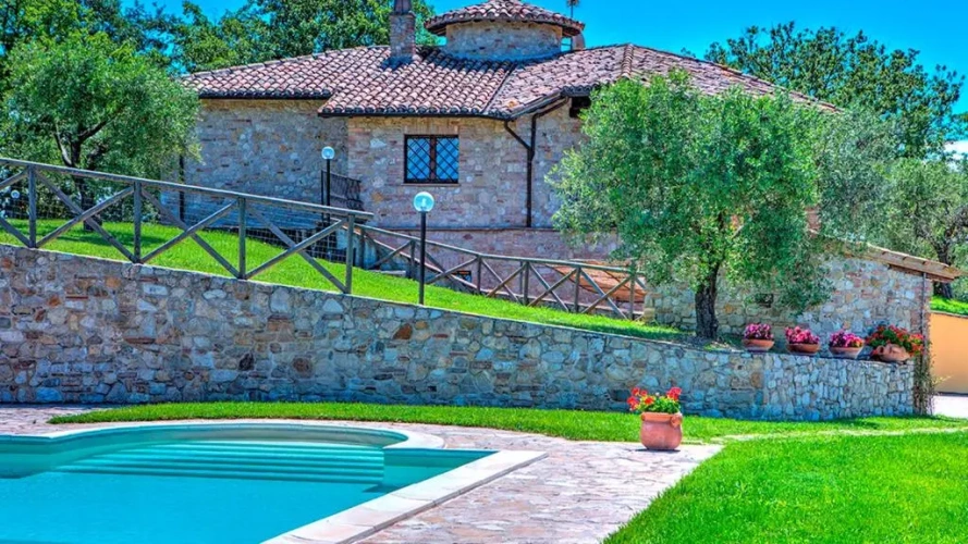 4 Bedrooms Villa