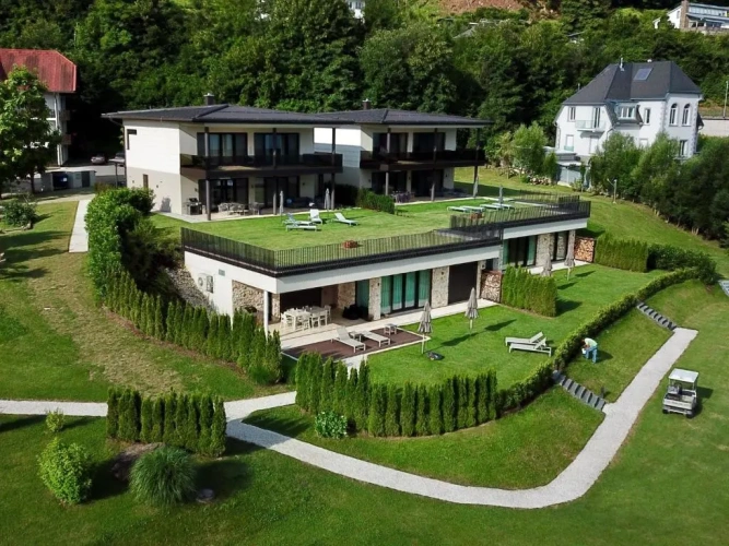2 Bedrooms Villa