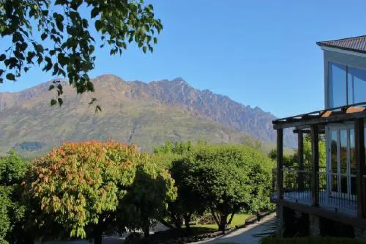 Pinnacle Villa