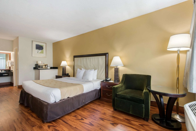 Boca By the Sea Hotel