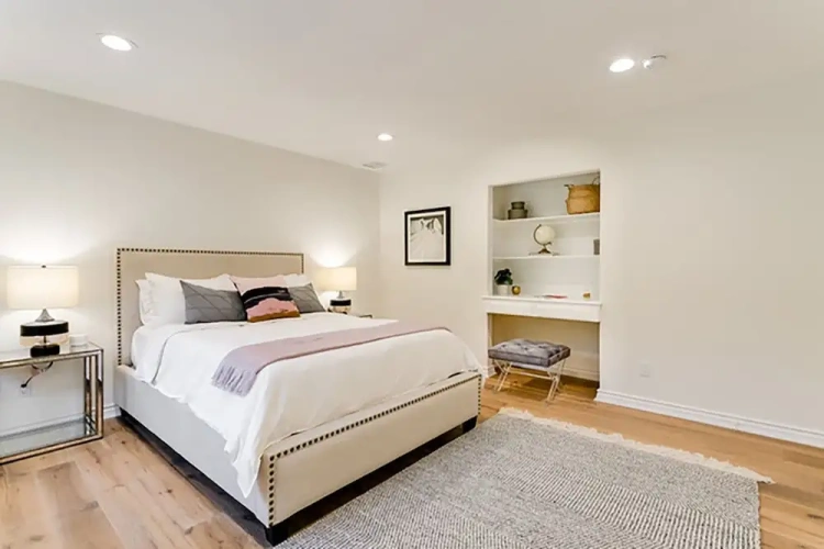 6 Bedrooms Luxury Villa