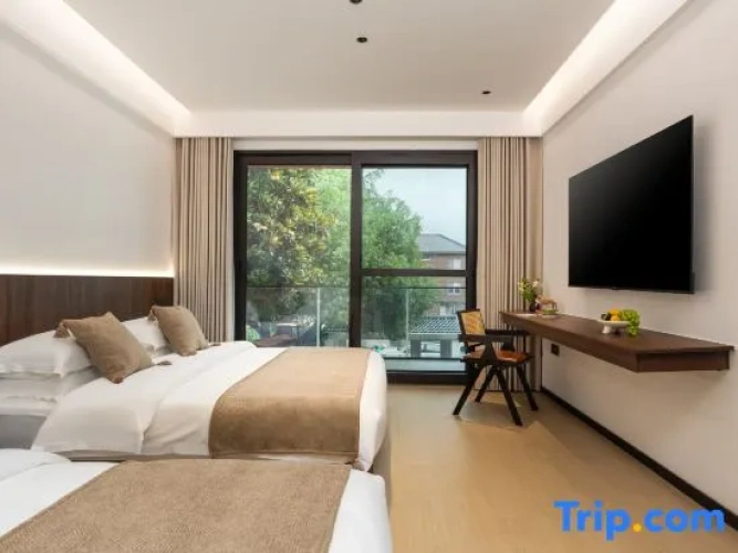 Standard Double Family room with mountain view
