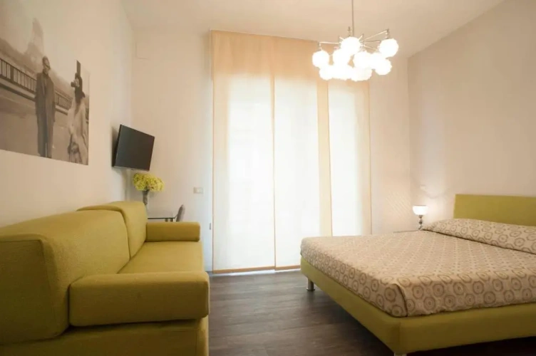 Standard Triple room