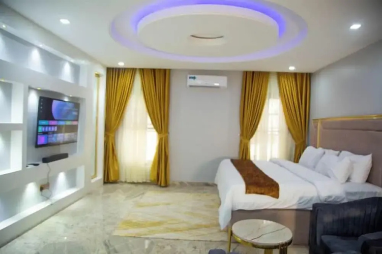 Hillview Apartments