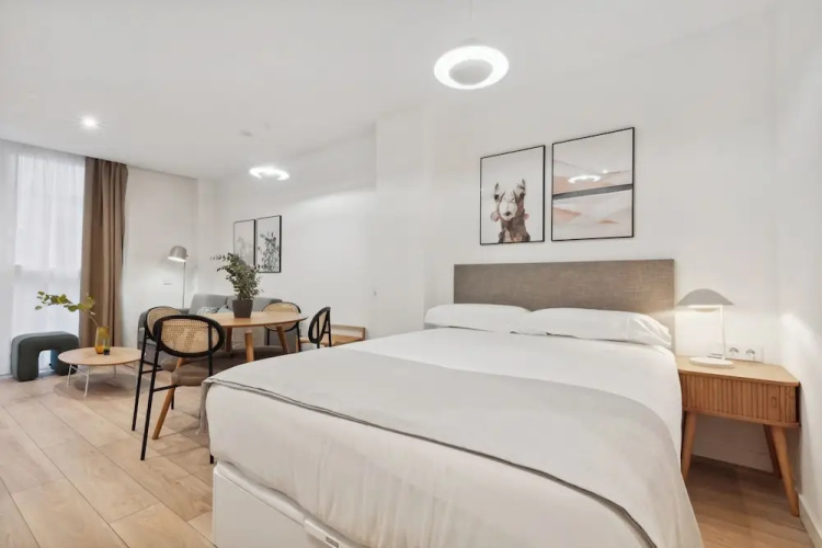 Limehome Valencia Carrer del Pare Palau