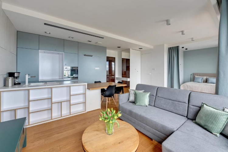 Apartment with balcony