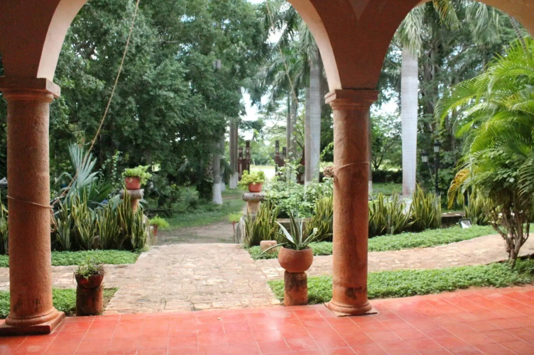 Hacienda Blanca Flor