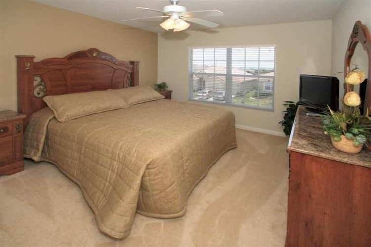 5 BR Teascone Blvd Sleeps 10