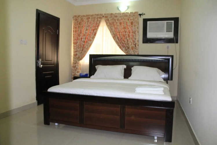 Habitat Suites International Apartment