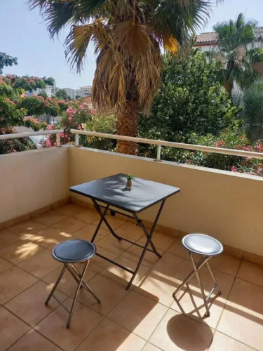 Appartement moderne d'une chambre avec terrasse